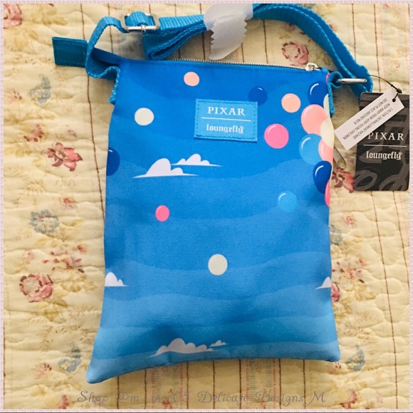 Loungefly Disney Up Balloon Passport Crossbody - Picture 3 of 6